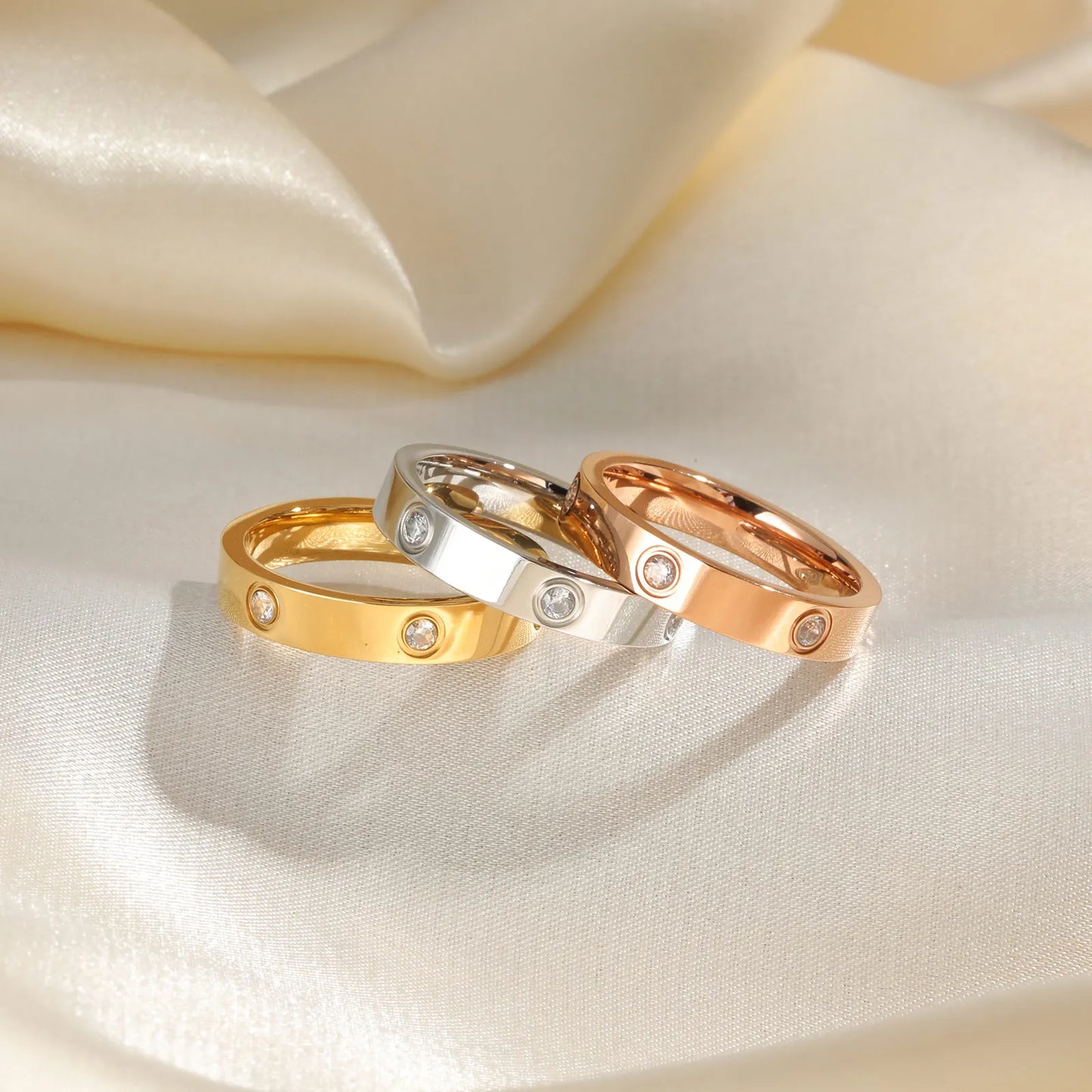 Belle Mini Dim Rings