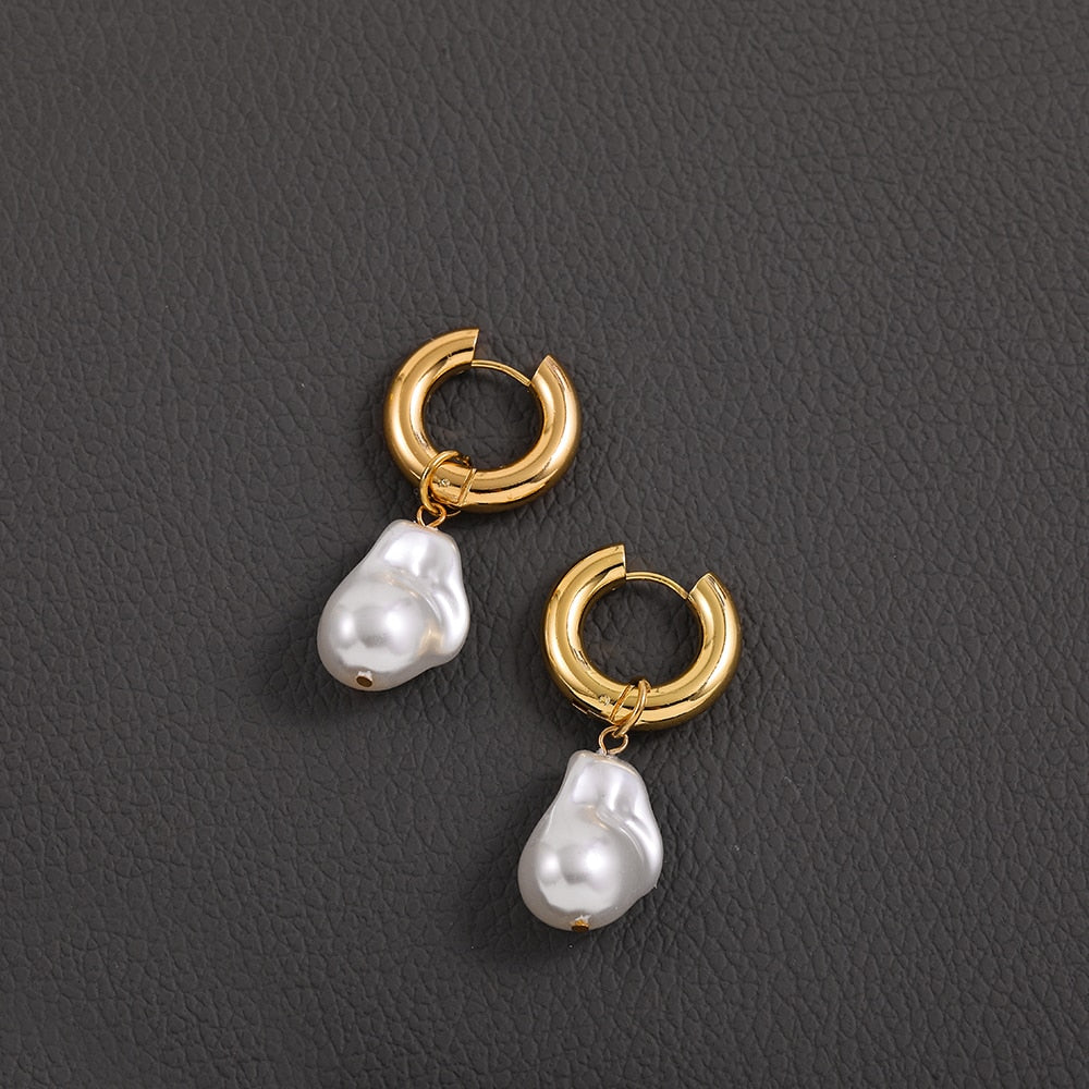 Belle Pearls Earrings